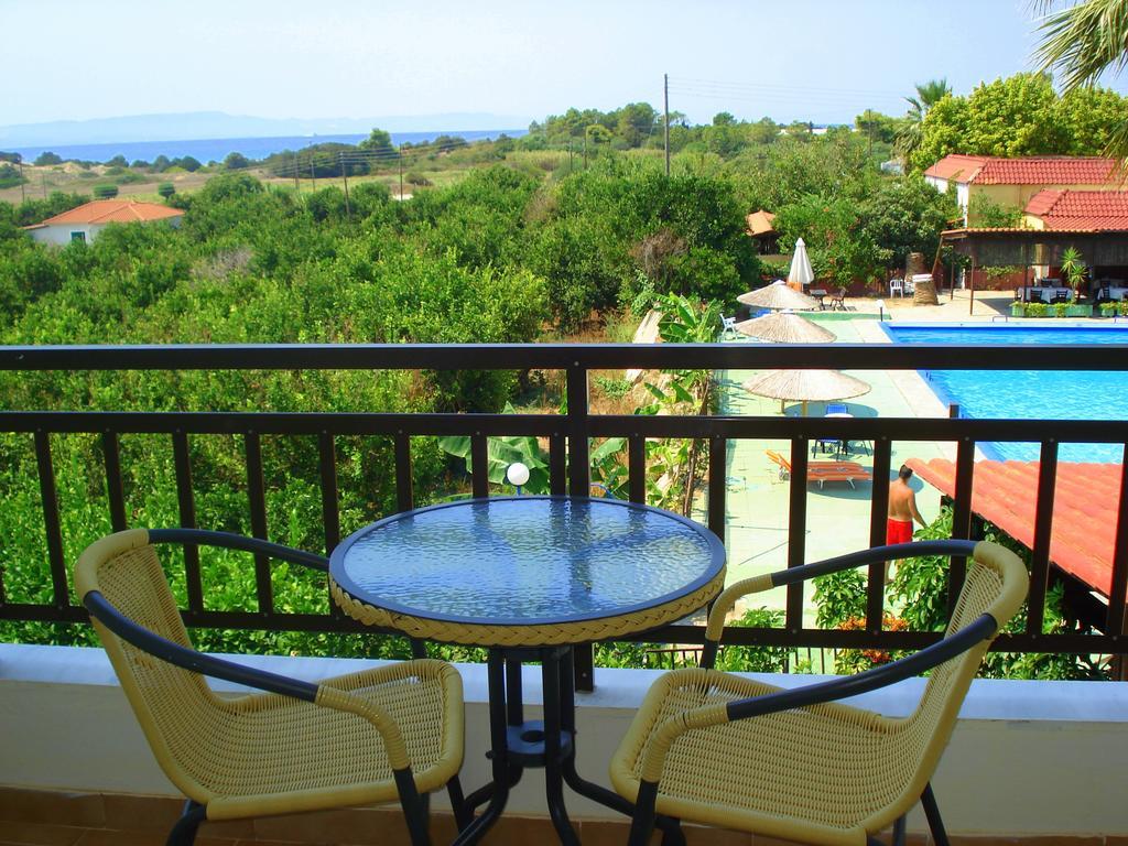 Paradise 2*