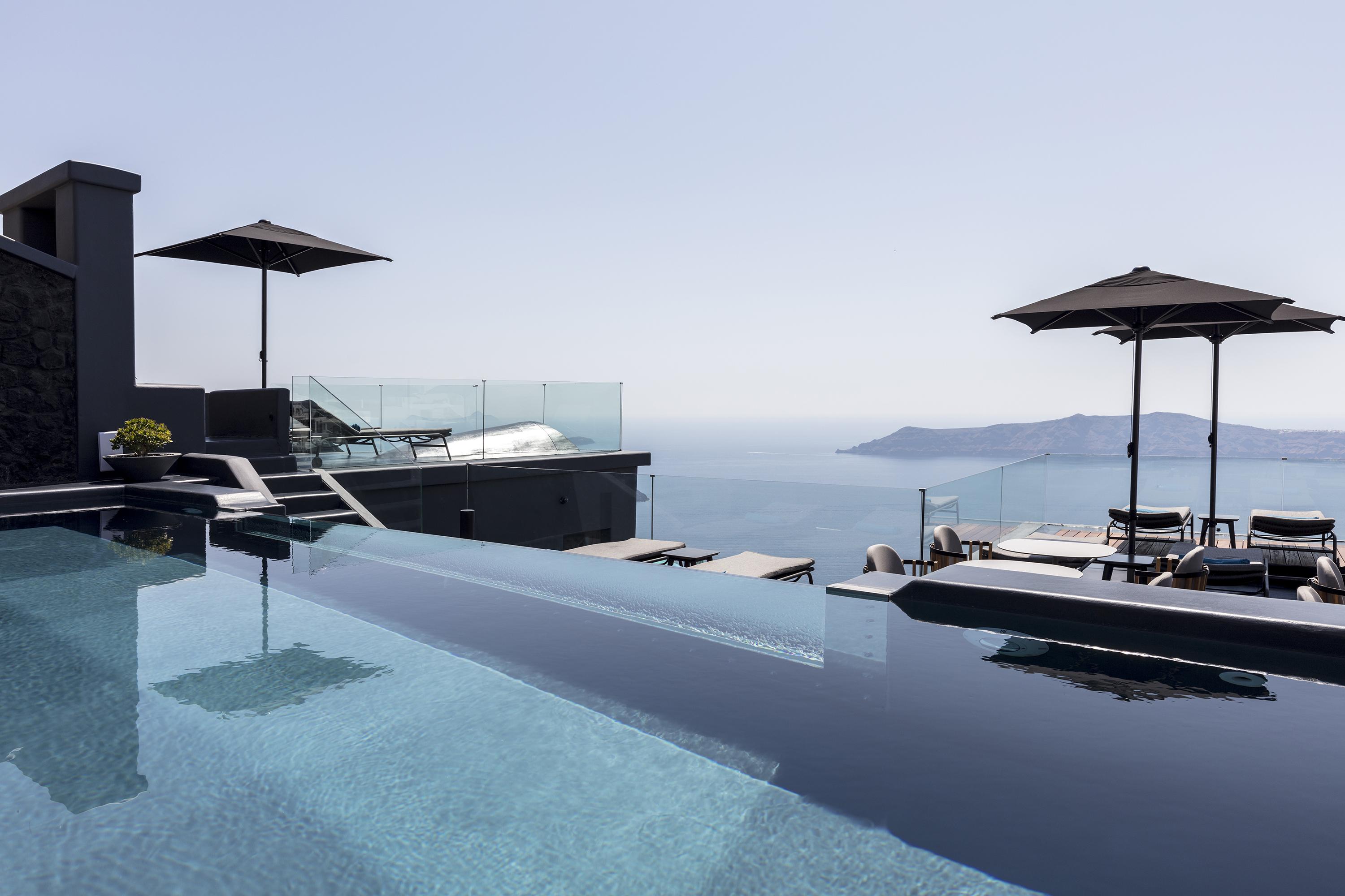 Hotel Kivotos Santorini 5*