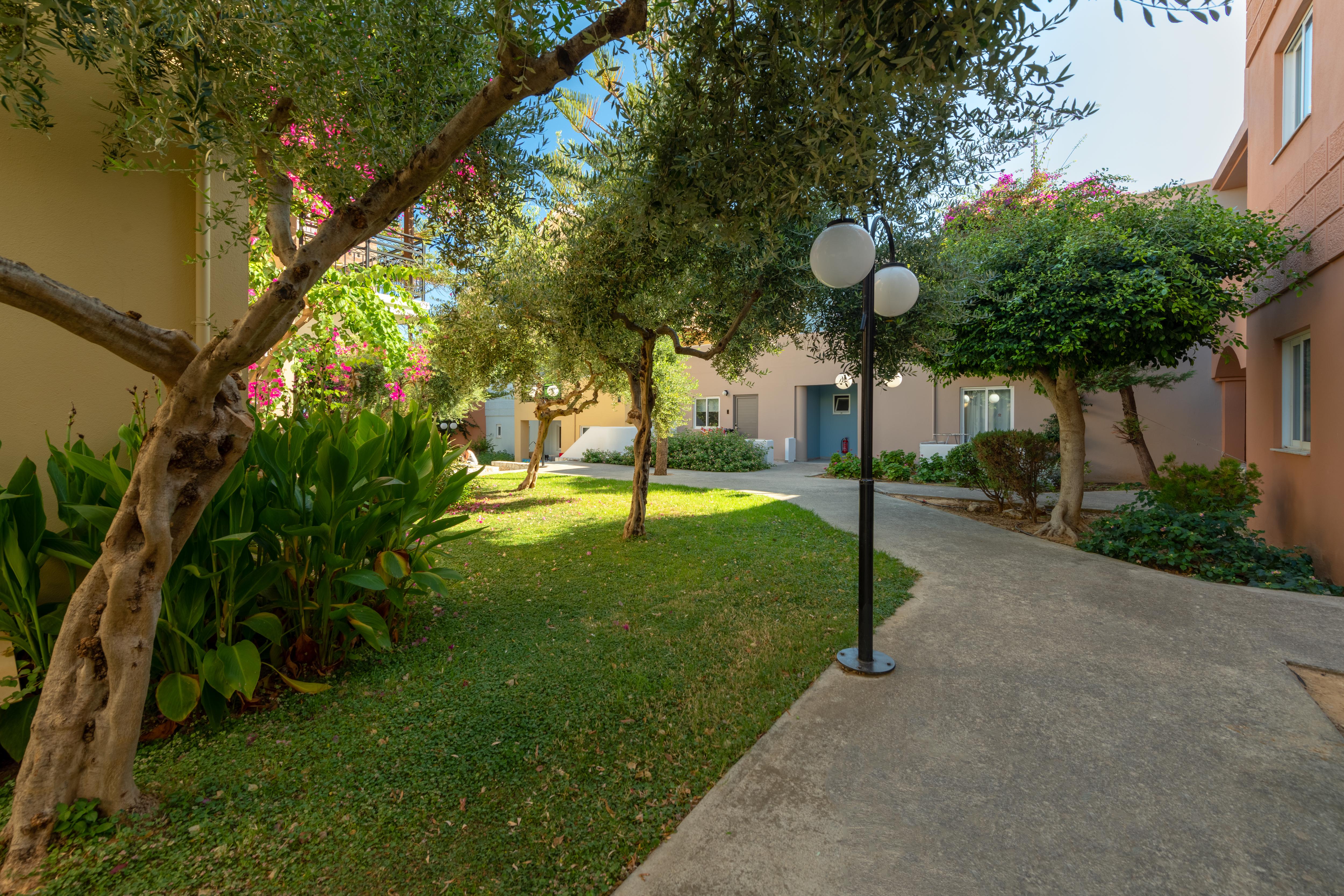 Iolida Village Water Park 4* Agia Marina (Crete)