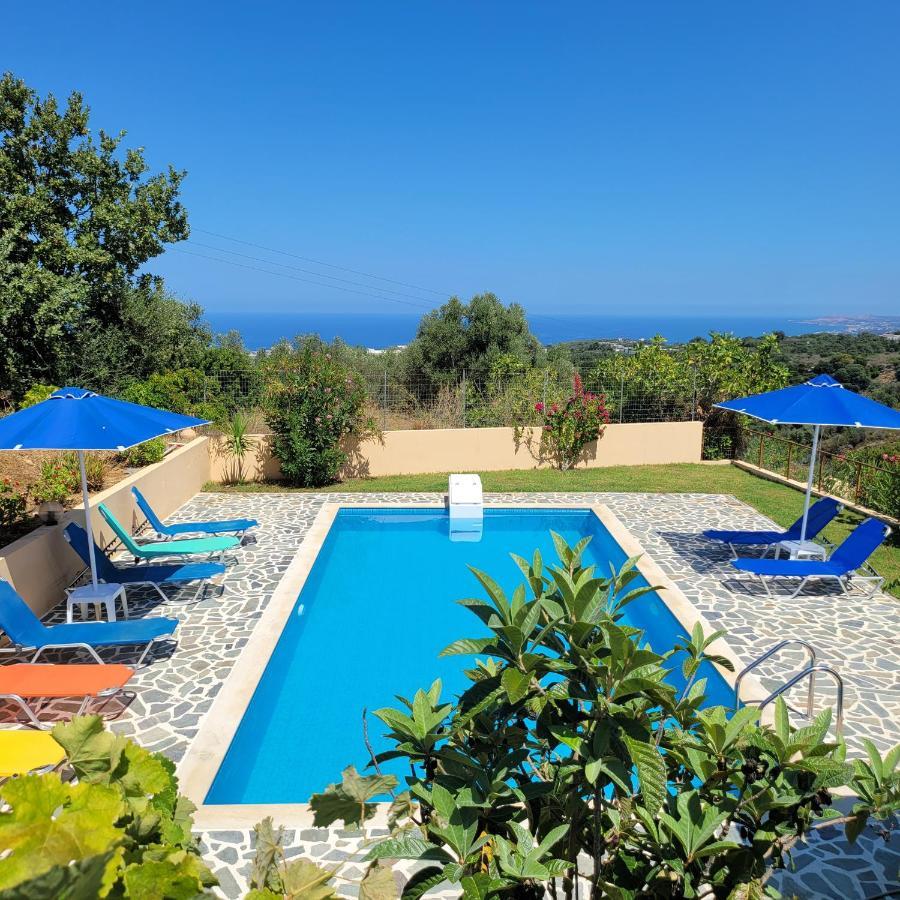 Farangi Villa