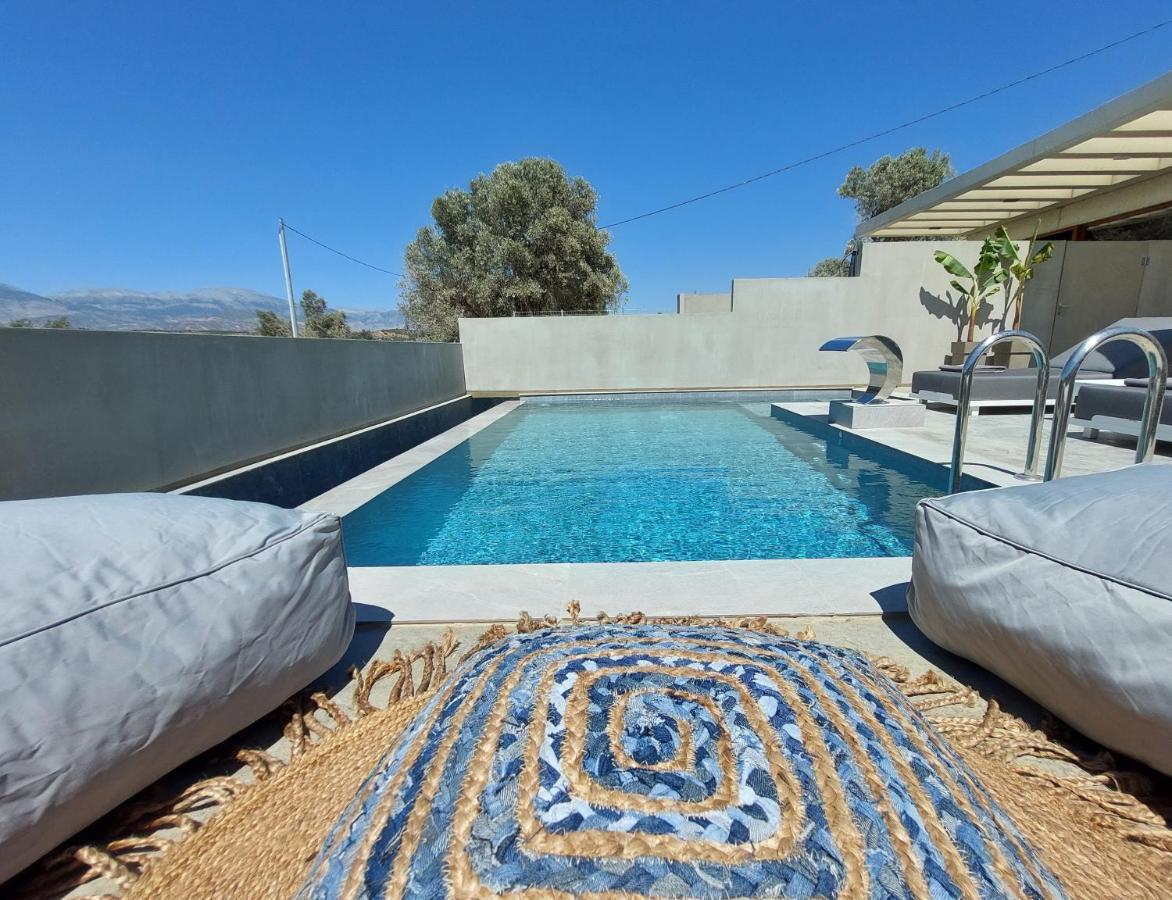 Villa Marnos Luxury *