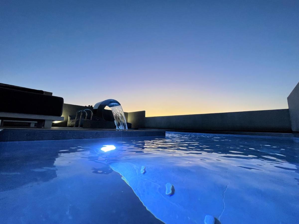 Marnos Luxury *