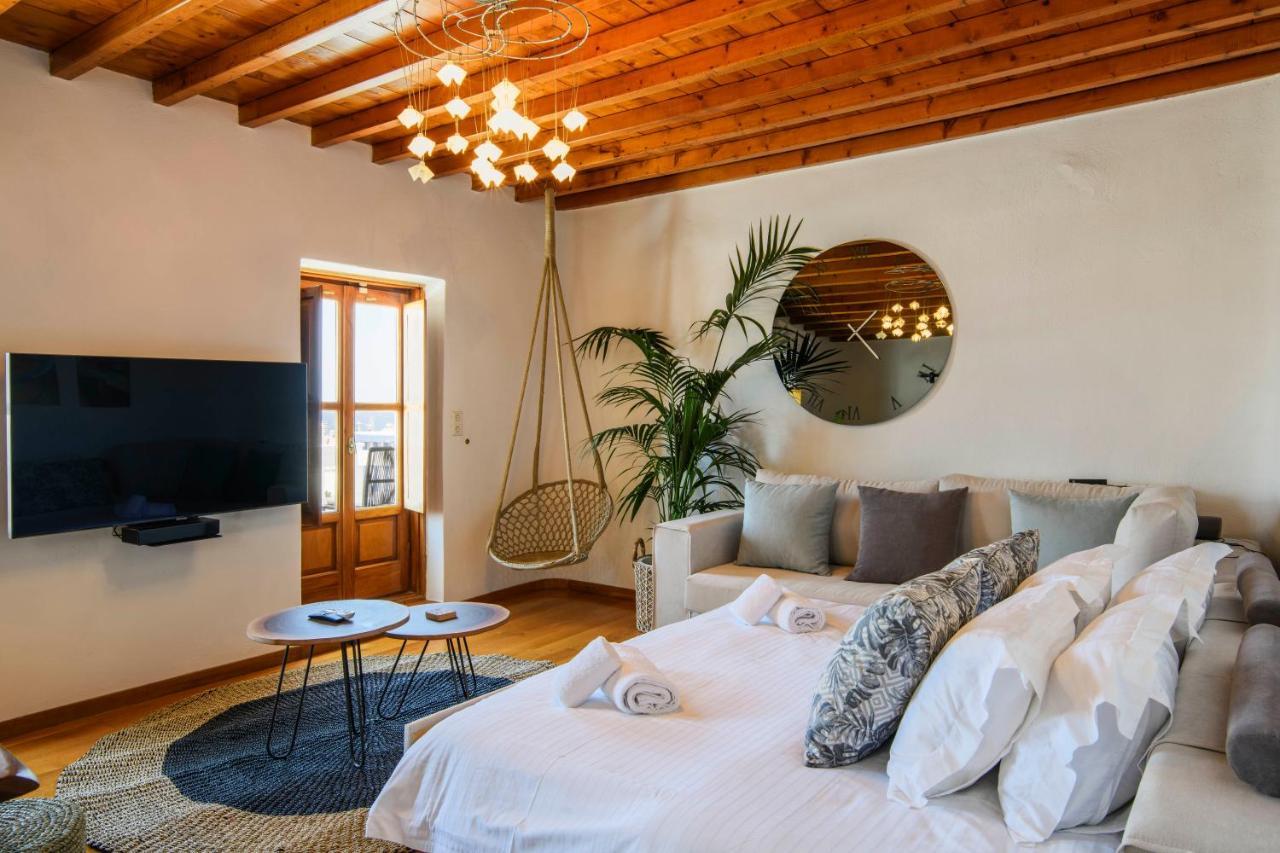 Villa Floral With Marvelous View To
