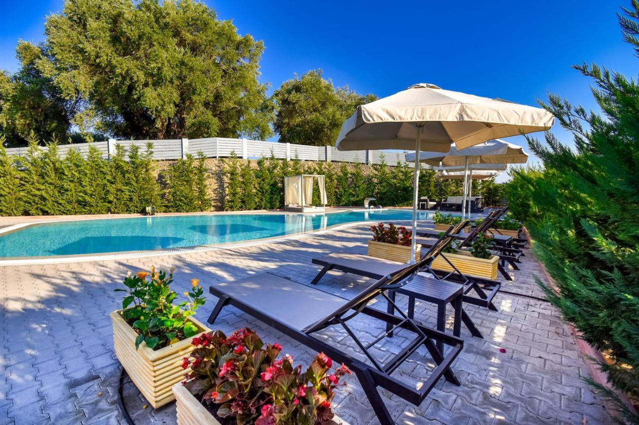 Five Stars Villa *