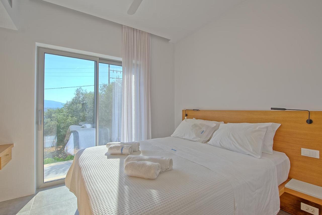 Villa Bluewhite - Luxury In Crete By Posarellivillas *
