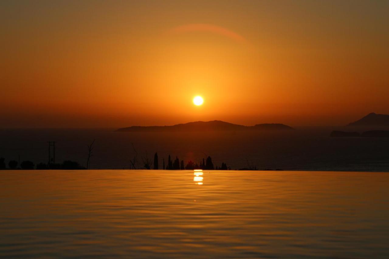 Villa Sunset Sea View 8 *