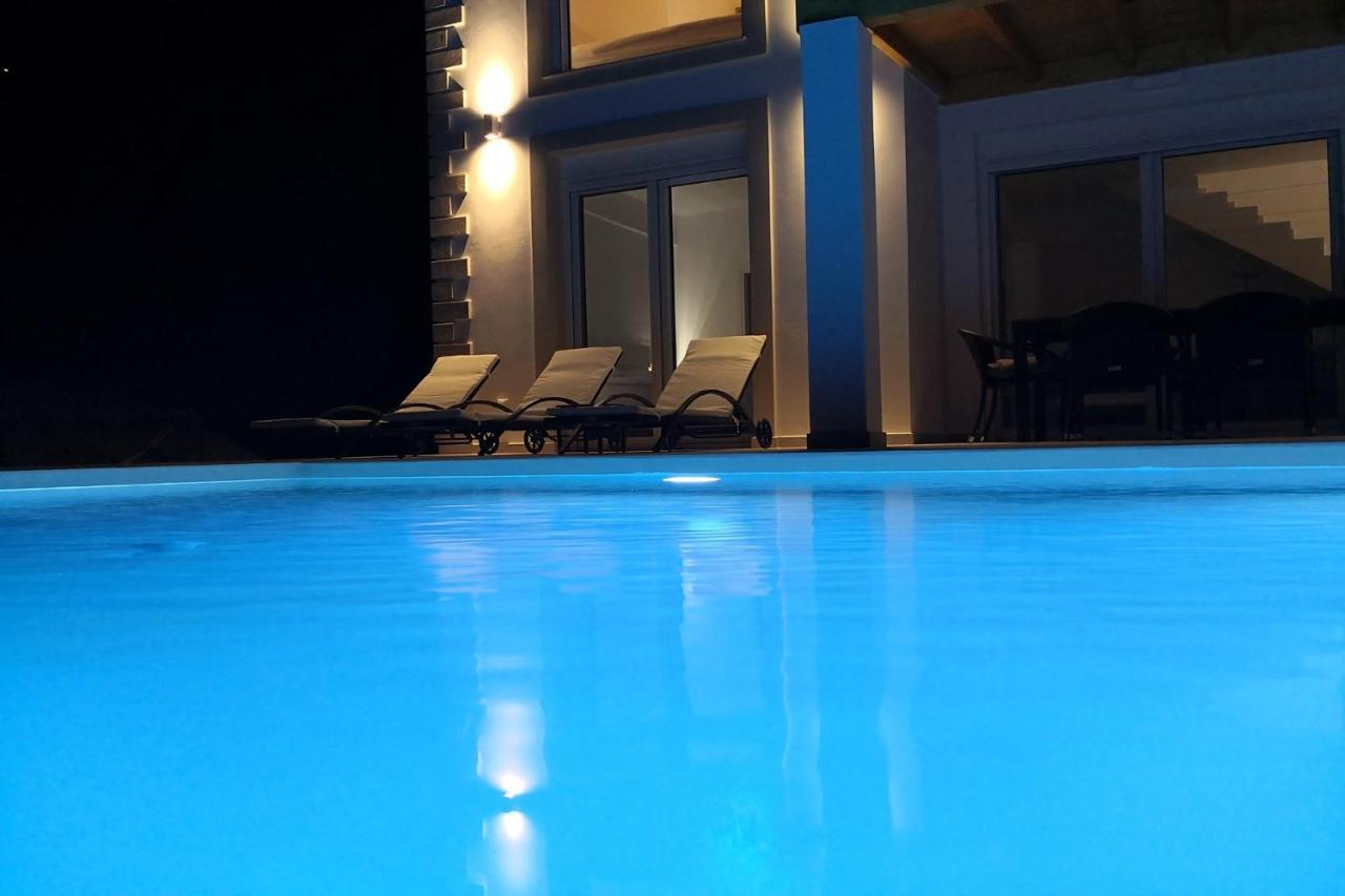 Villa Sunset Sea View 8 *