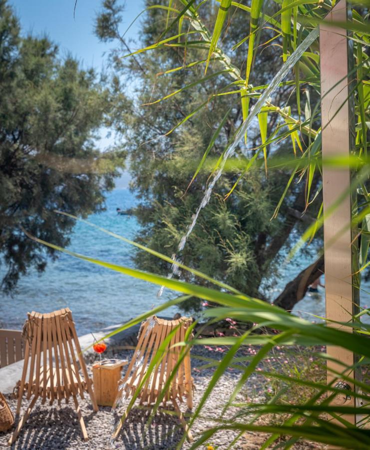 Klima Bay Beachfront Boutique Holiday home *