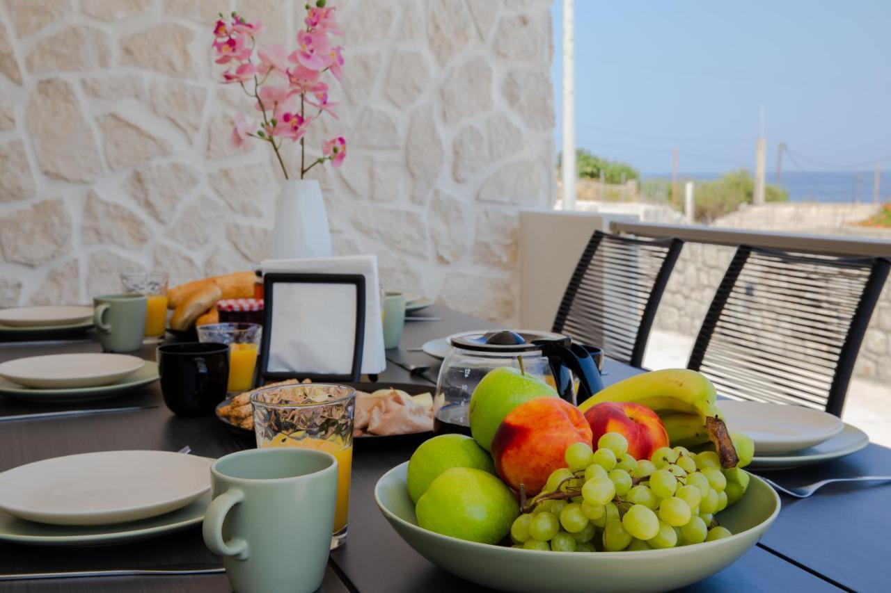 Ikia Seascape At Stegna *