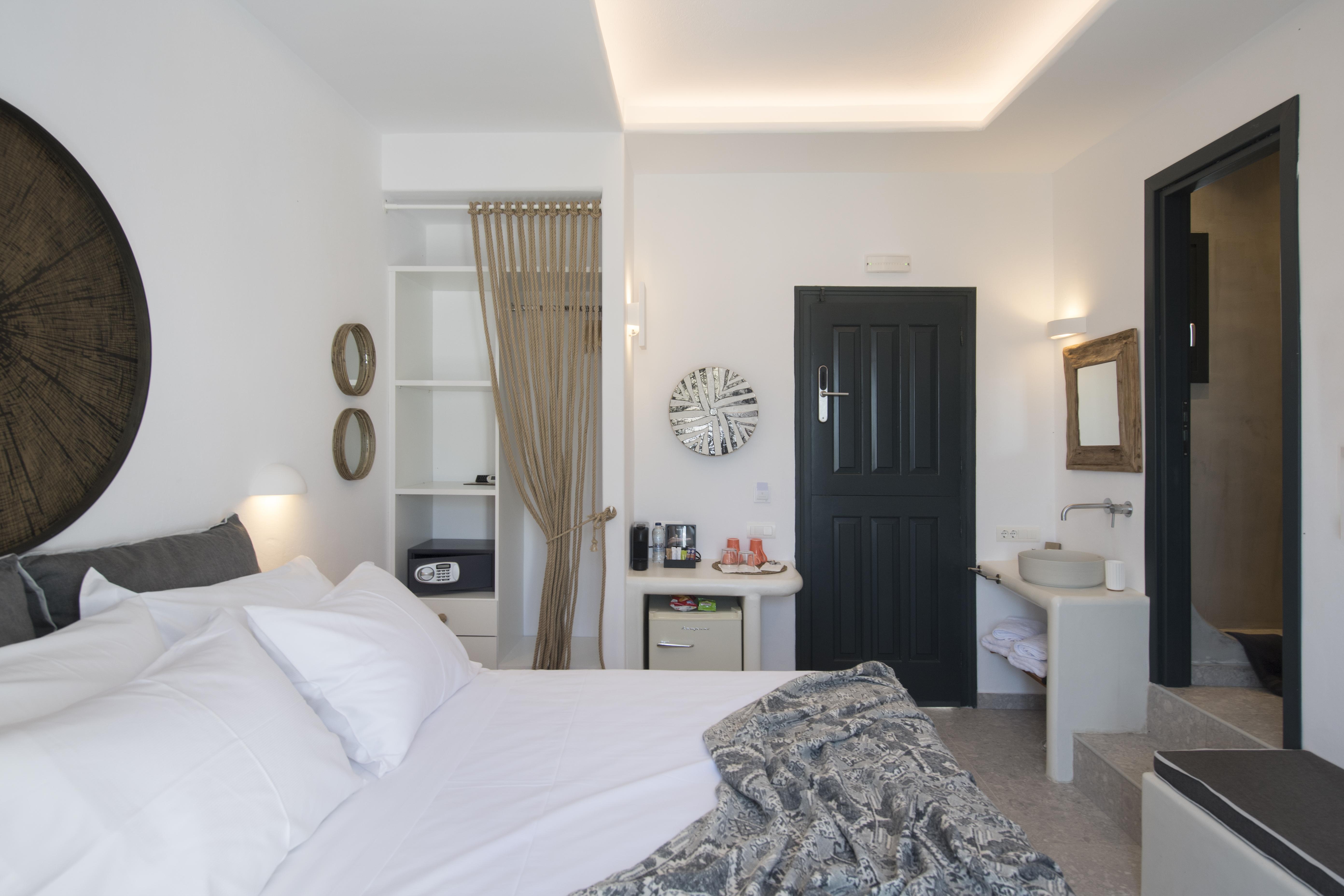 Sandaya Luxury Naousa (Paros)