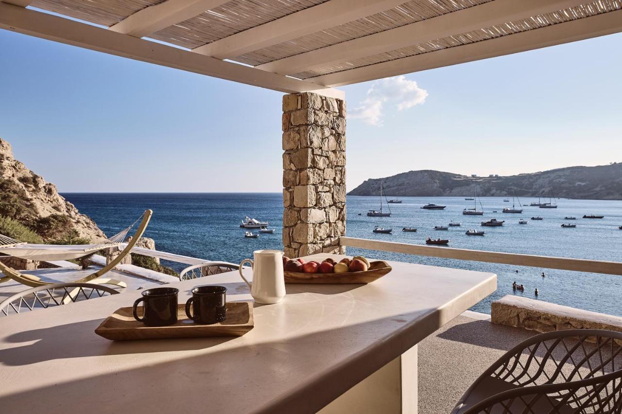Ninos Villa Provatas