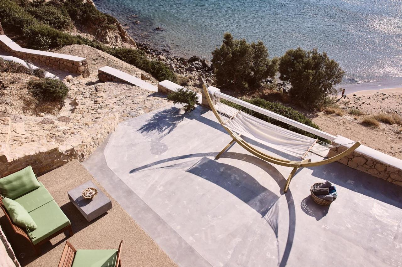 Ninos Villa Provatas