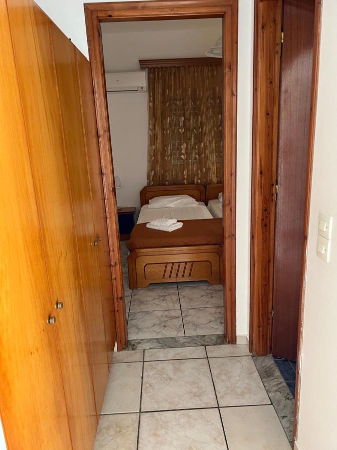 Magda. Apartment Agios Georgios Pagon