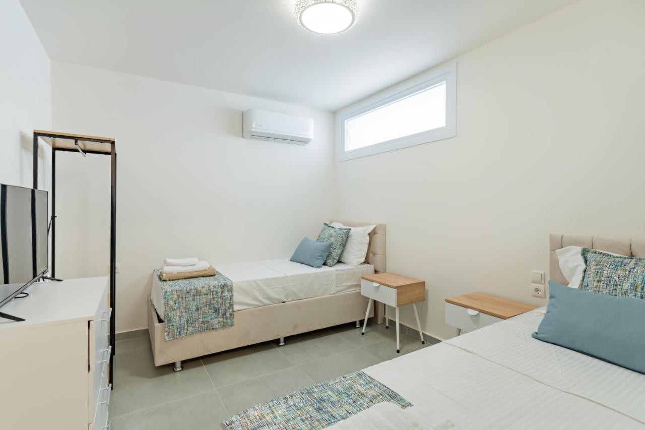 Philip Seafront Suite! Holiday home