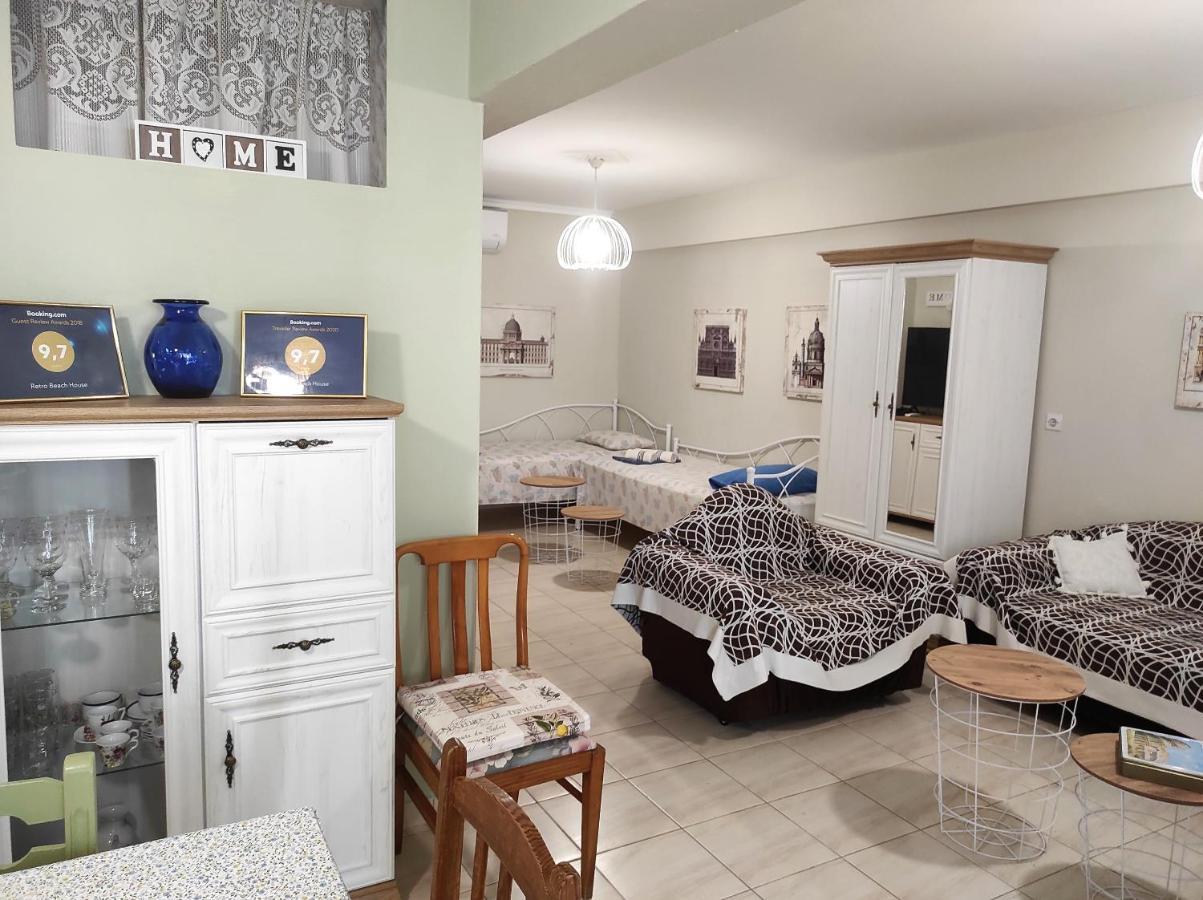 Retro House