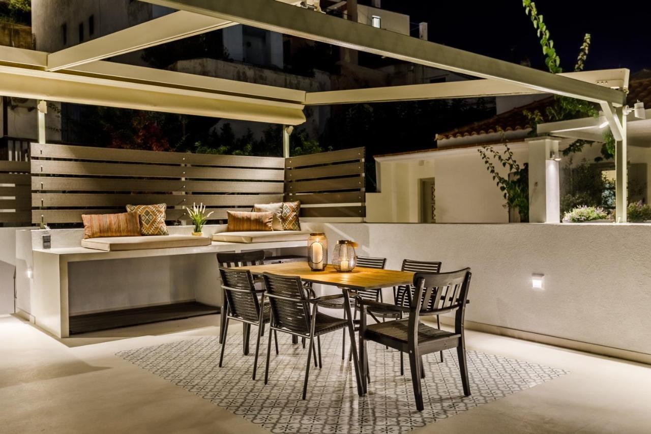 Breezy Rooftop House Holiday home