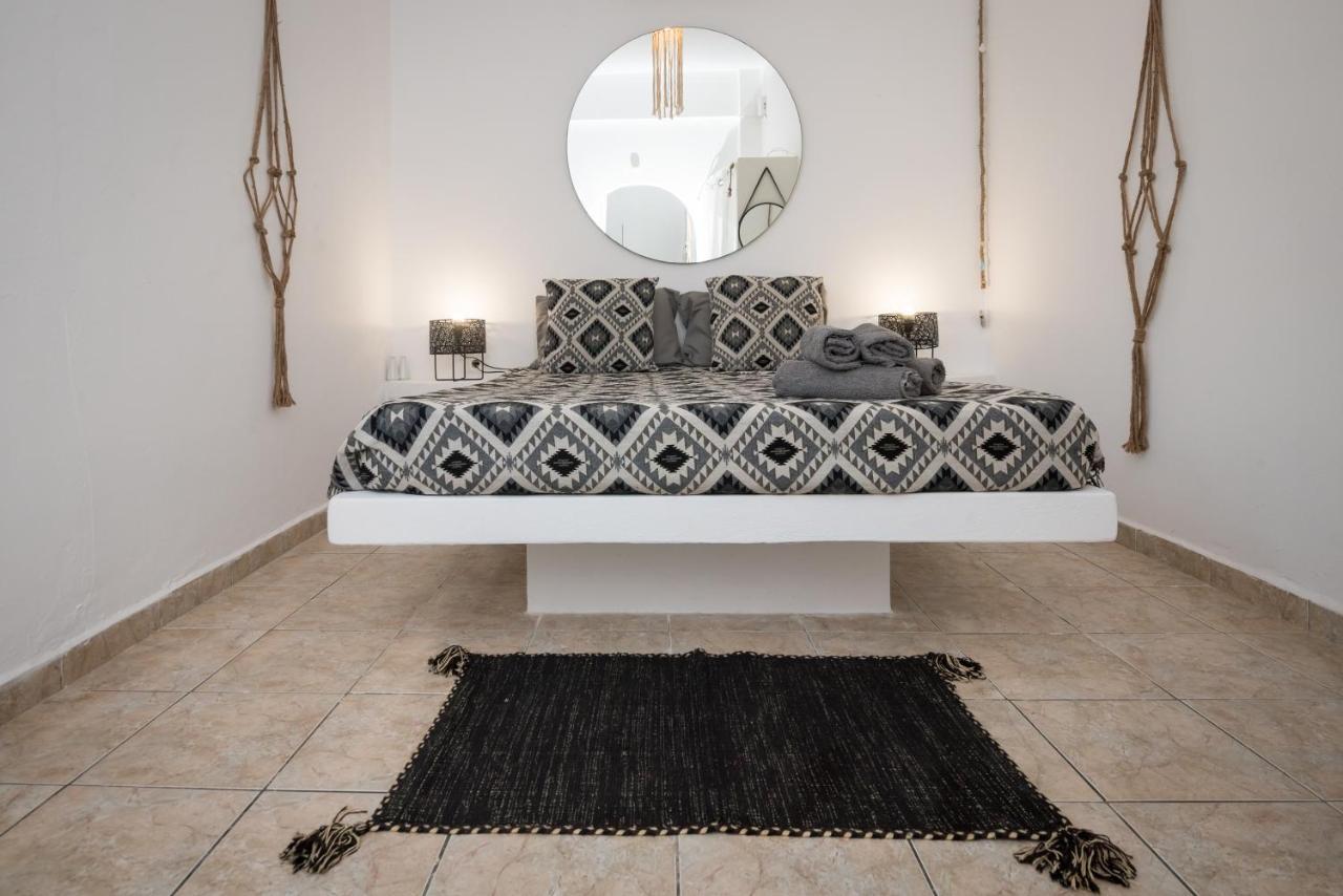 Eris Apartment Adamantas (Milos)