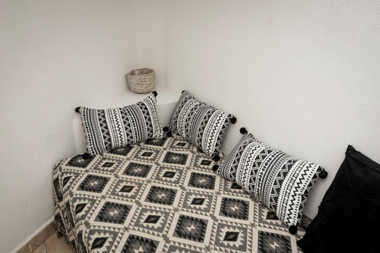 Apartment Eris Adamantas (Milos)