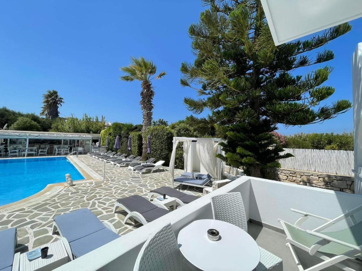 Zoumis Naousa (Paros)