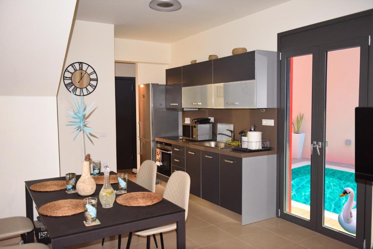 Palm Villa *