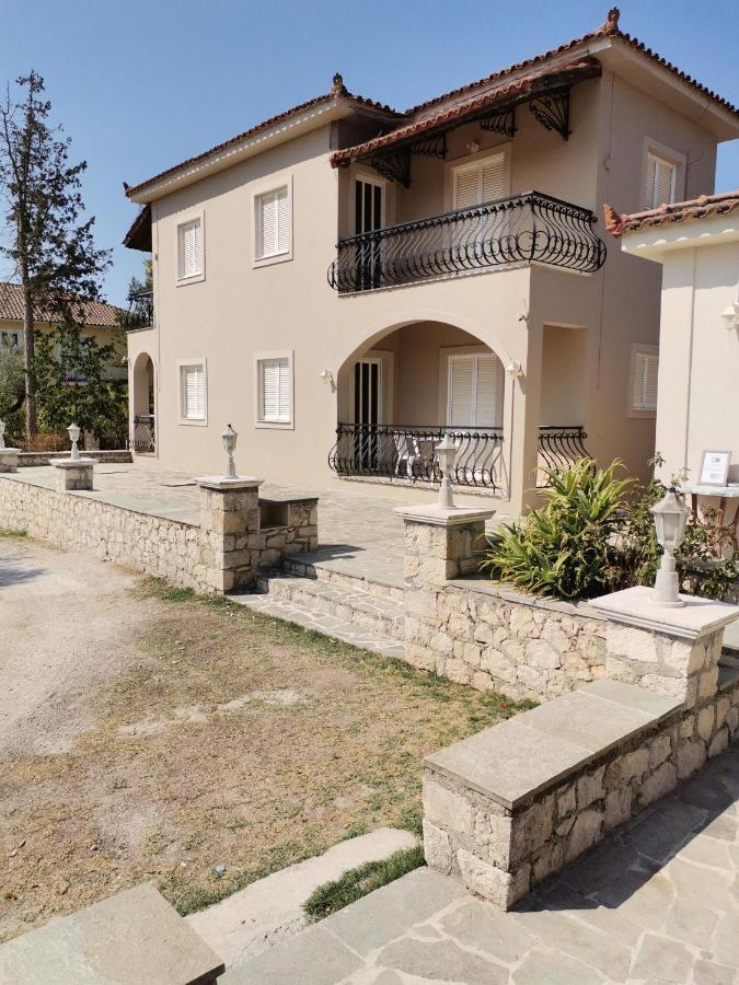 Studio Romantica Laganas