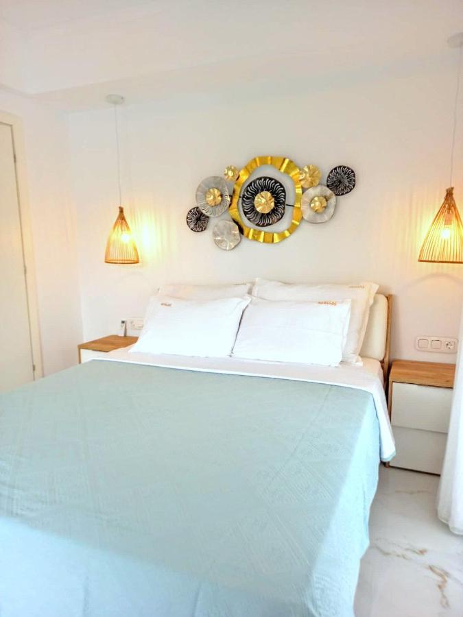 Apartment Lux Sea Front Avra *