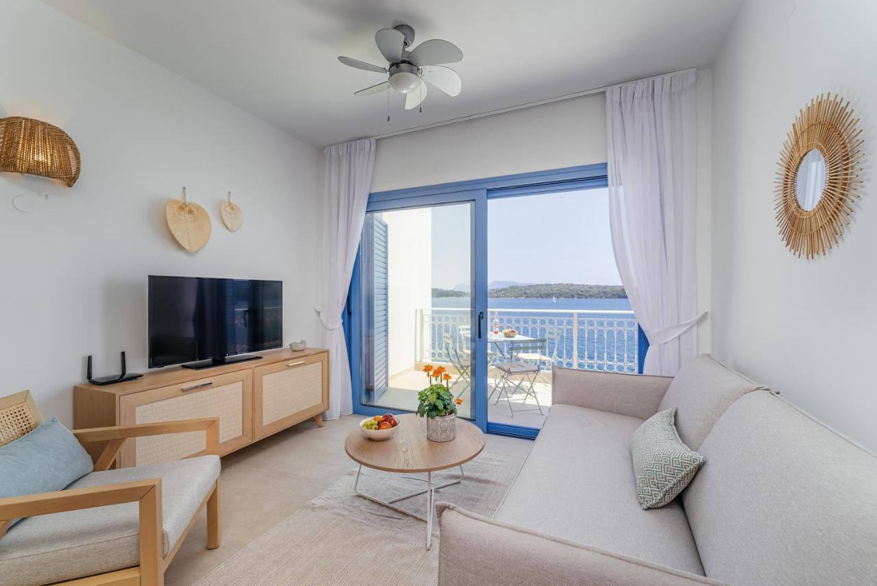 Greek House Complex A4 *