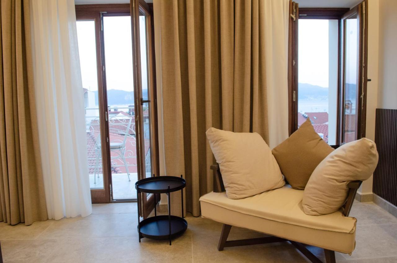 Leone Apartment