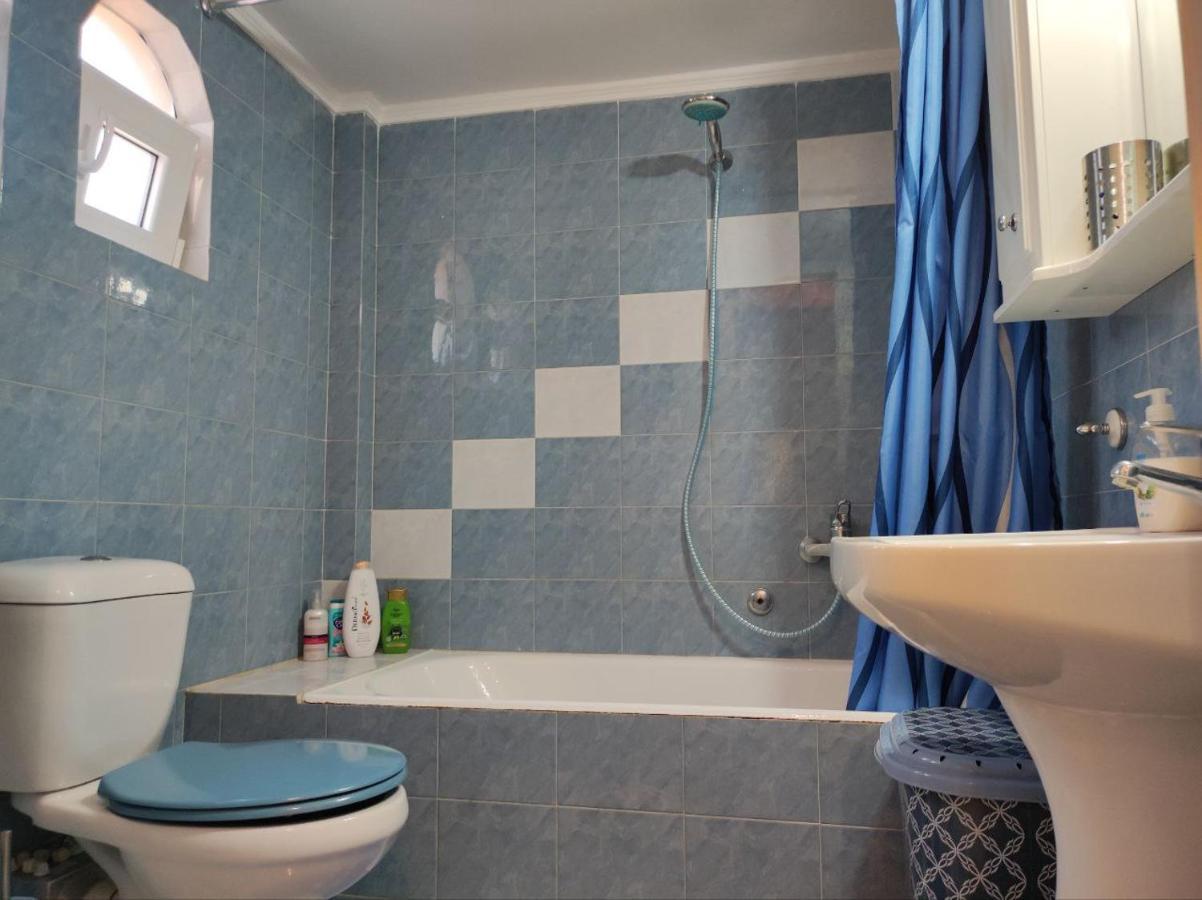 Villa George's Family Friendly Maisonette With Great Exterior Drosia (Central Greece)