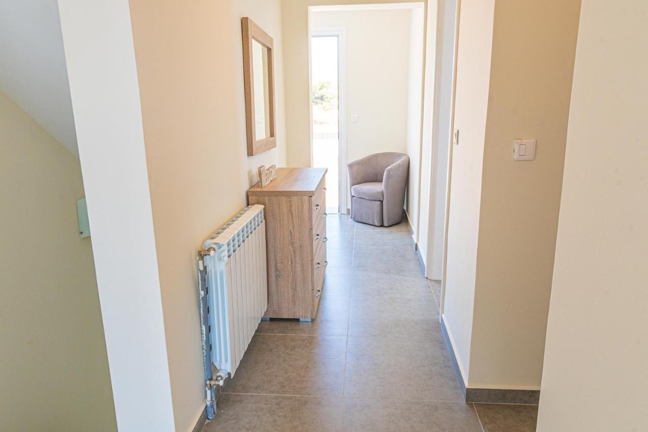 Villa Modern, Cheerful & Dream Catching In Corinth