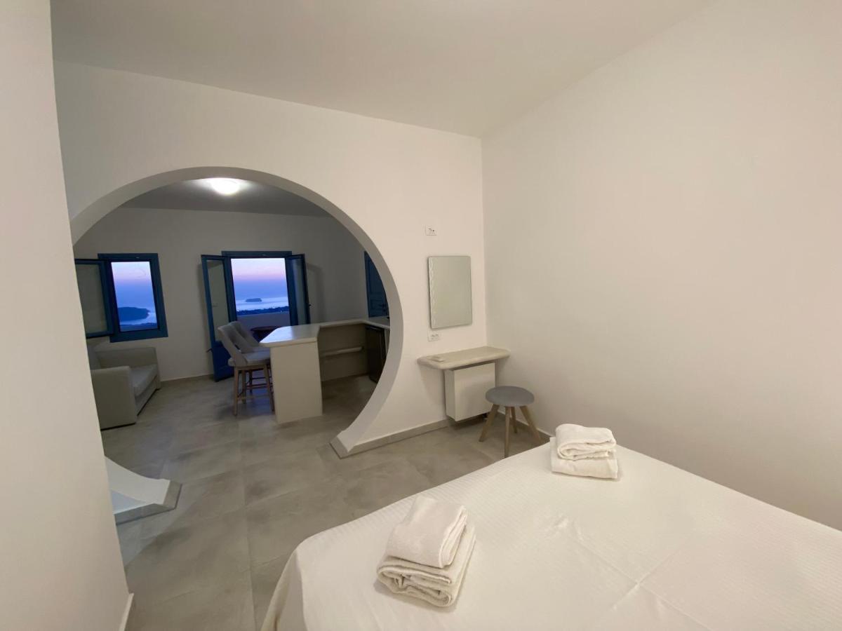 Holiday home Ena Santorini