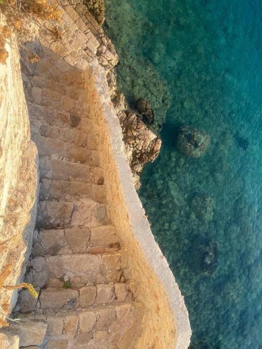 Stunning 4 Bedroom On Kastellorizo * Megisti