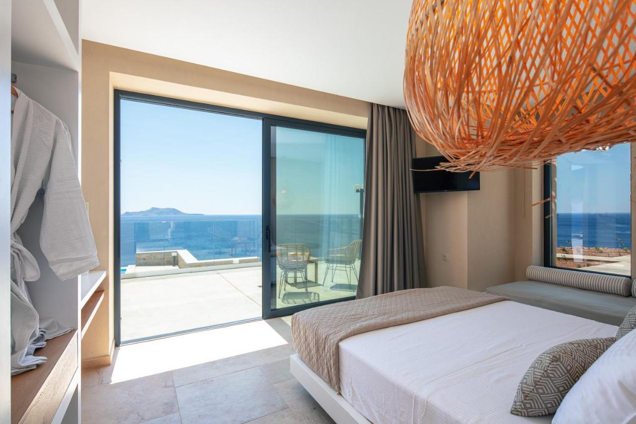 Villa Seafront Luxury With Infinity Pool & Devine Views! *