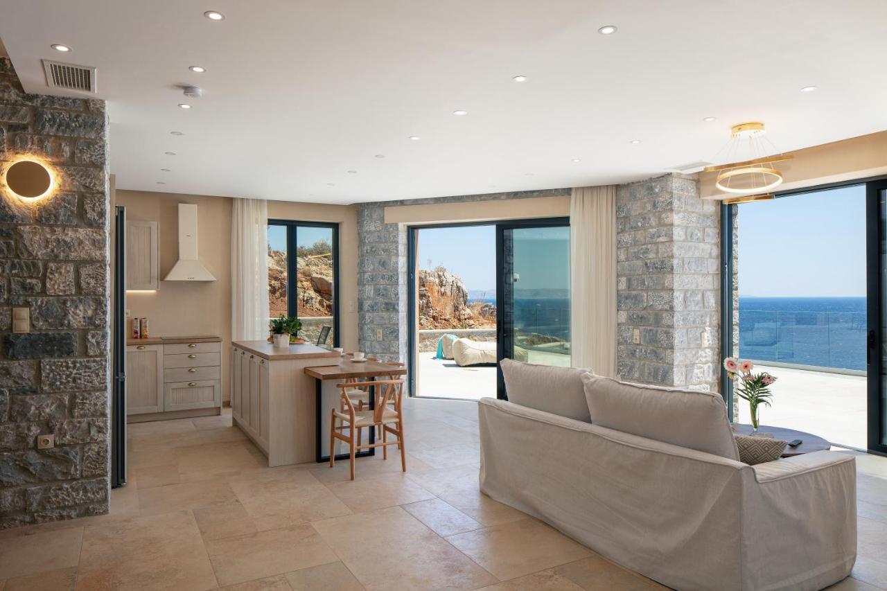 Seafront Luxury With Infinity Pool & Devine Views! * Agios Pavlos (Rethymno)