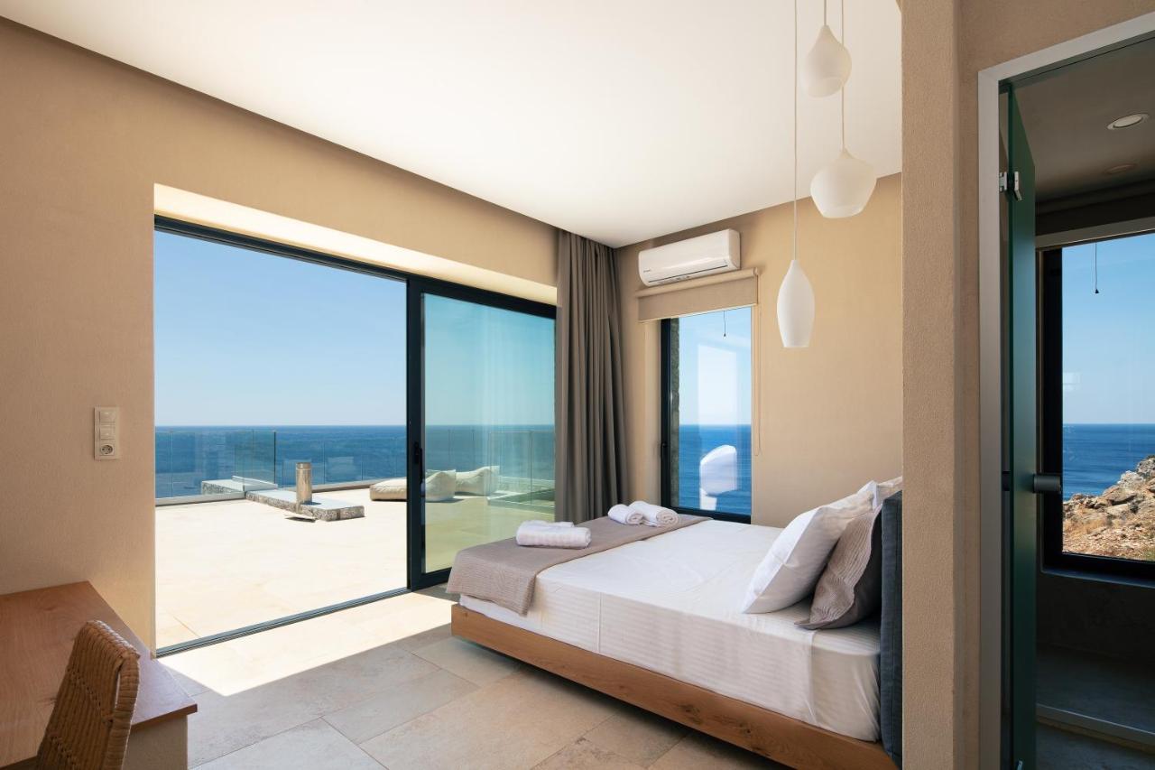 Villa Seafront Luxury With Infinity Pool & Devine Views! *