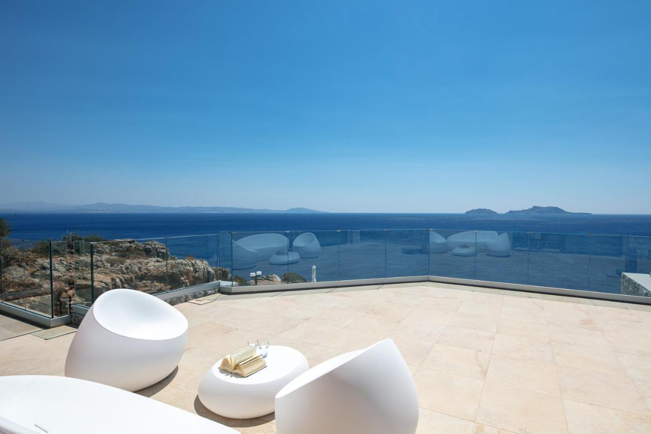 Seafront Luxury With Infinity Pool & Devine Views! Villa *