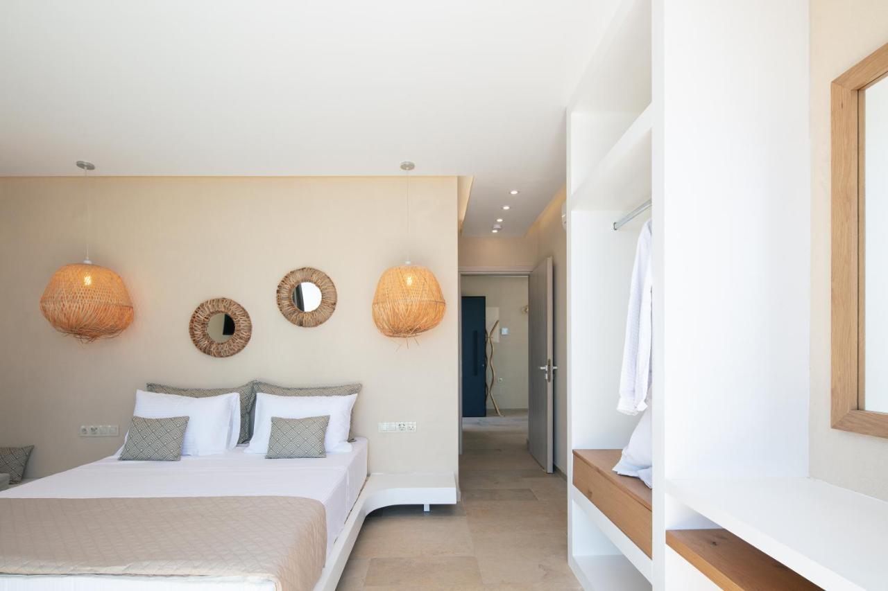 Villa Seafront Luxury With Infinity Pool & Devine Views! *