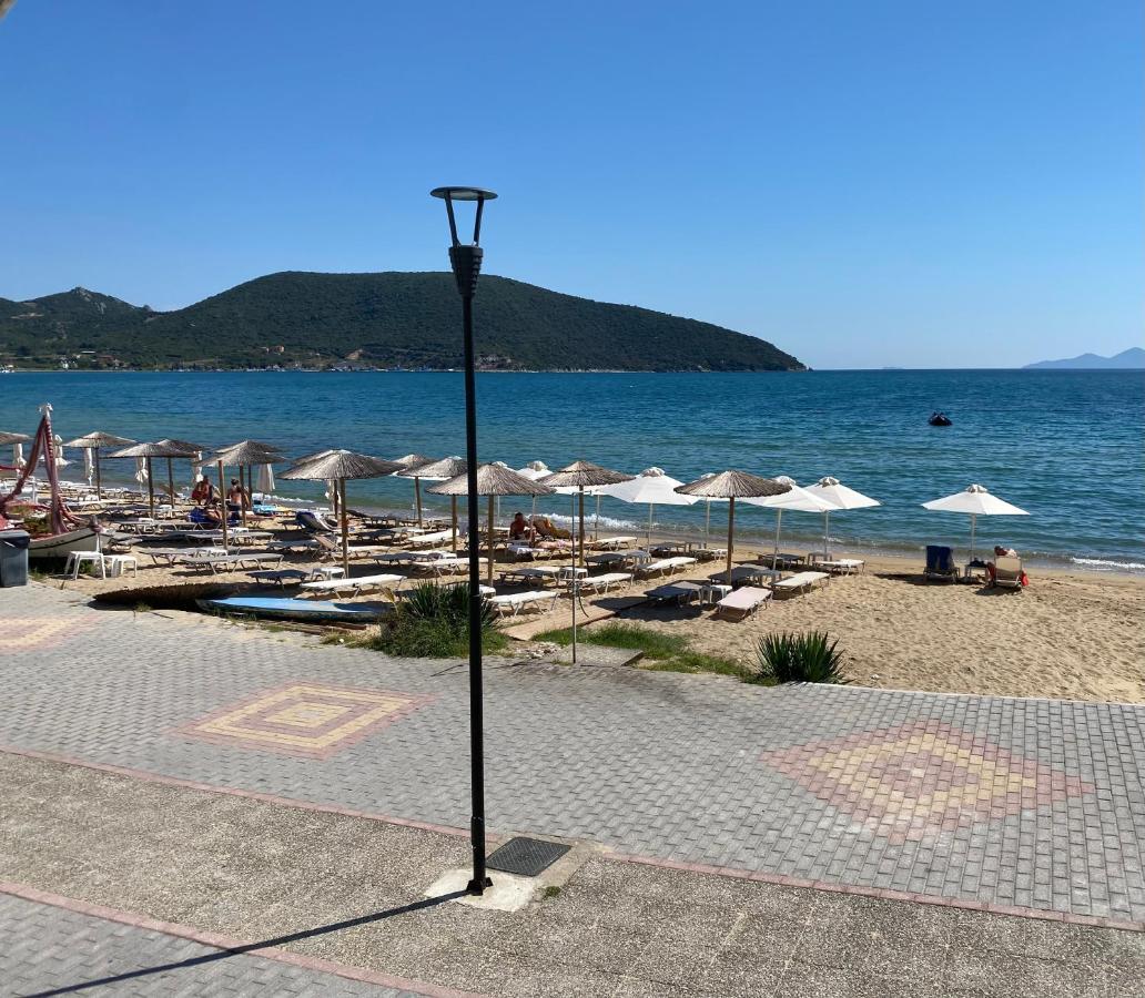 Seafront * Nea Peramos (Macedonia)
