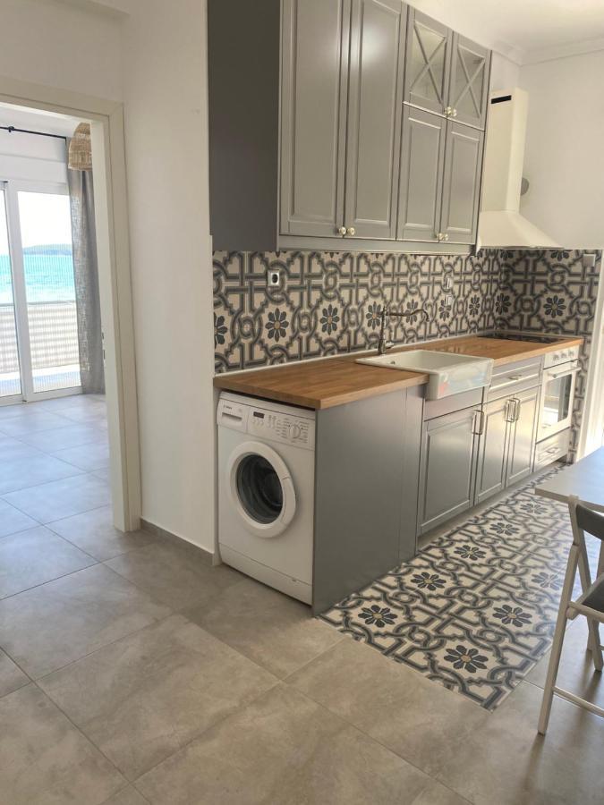 Apartment Seafront Nea Peramos (Macedonia)