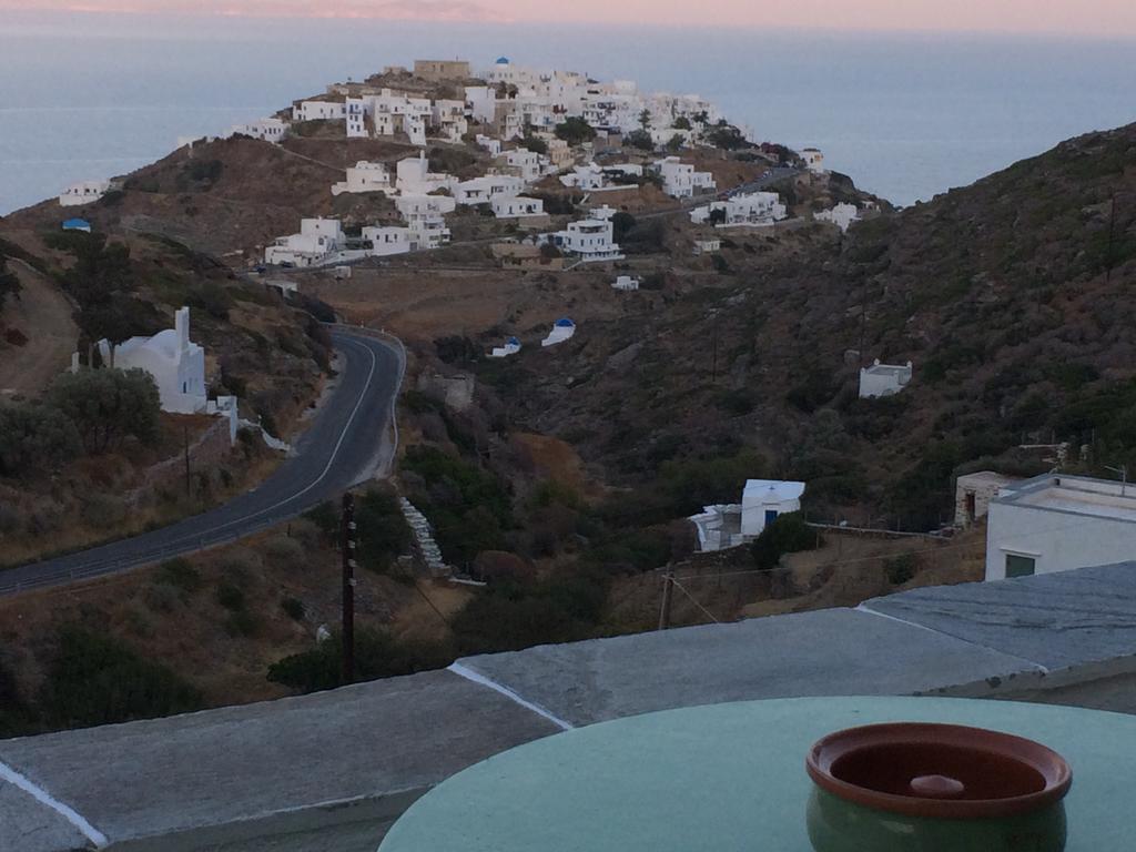 To Maro Kastron (Sifnos)