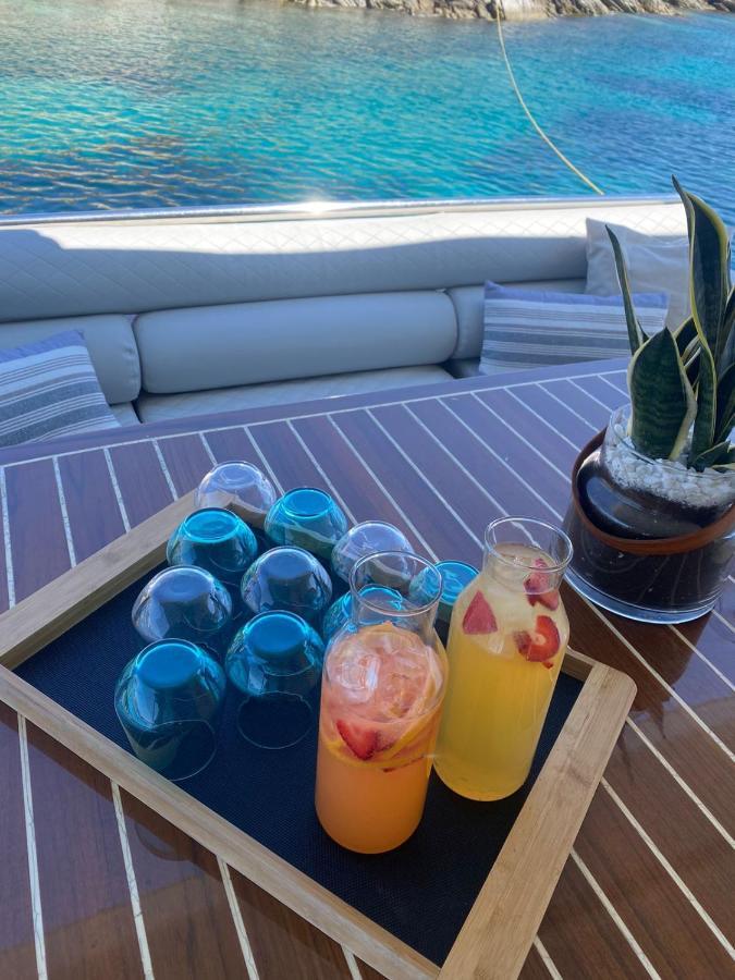 Falcon Superyacht 100ft Botel Athens