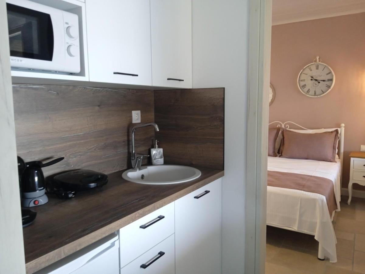 Irene Traditional Aparthotel
