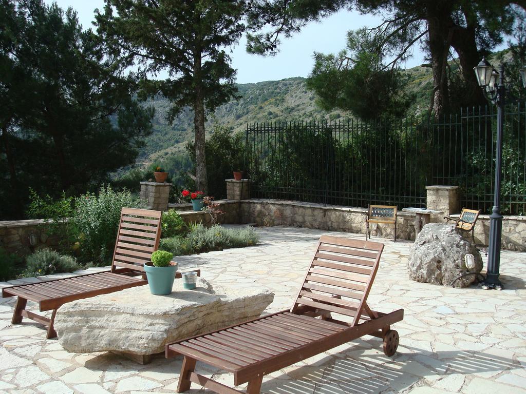 Aparthotel Merlot Village Karia (Lefkada)