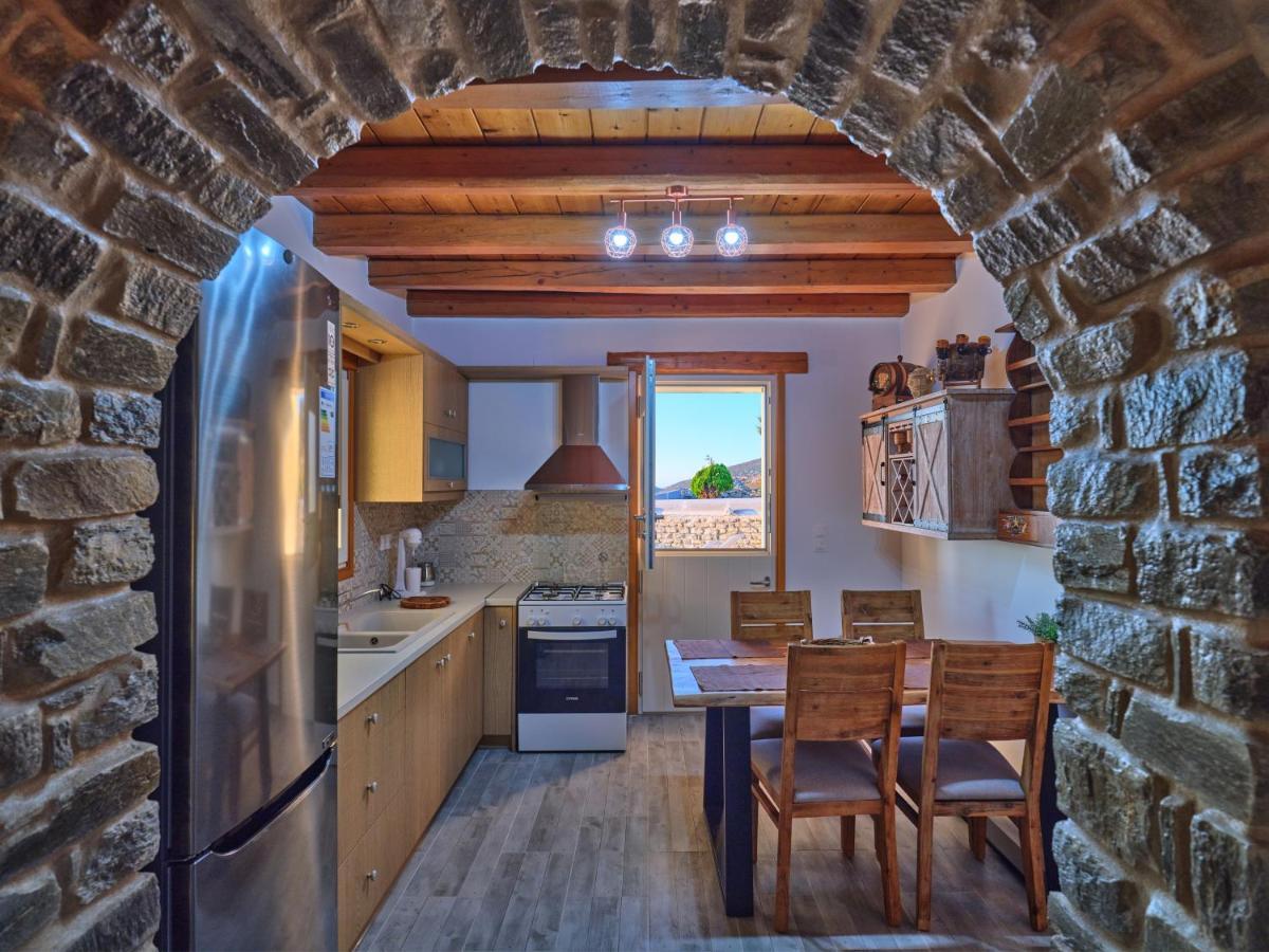 Stella, Lefkes Paros Villa