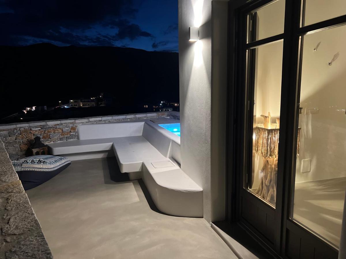Zetine Aparthotel Sikinos