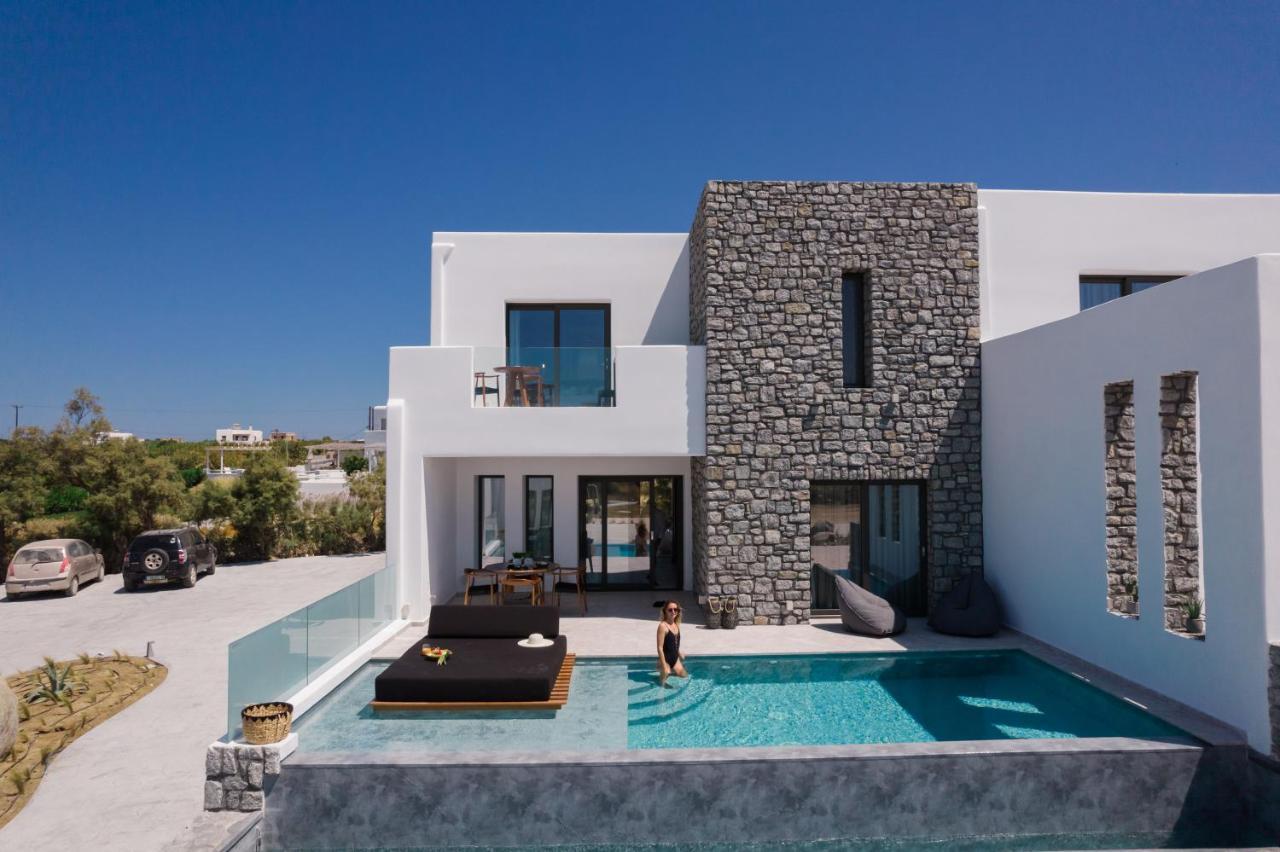 Milestones Naxos Maragkas