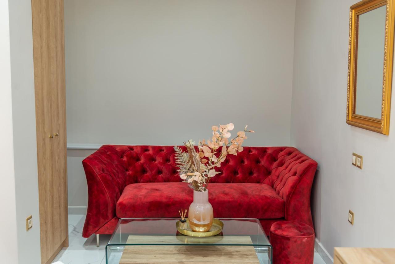 Agora Luxury Boutique Hotel 3*