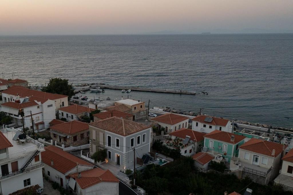 Samos - Renovated Stone With Private Pool- 2 Min From The Sea! Villa