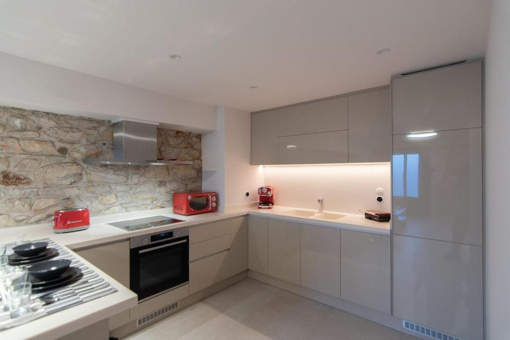 Villa Samos - Renovated Stone With Private Pool- 2 Min From The Sea!
