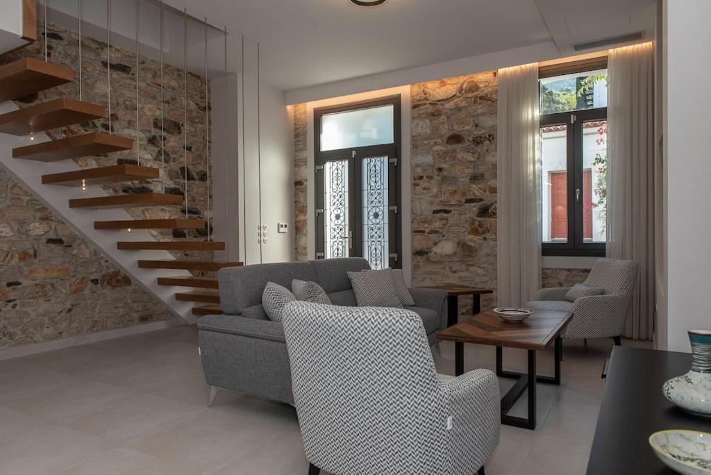 Samos - Renovated Stone With Private Pool- 2 Min From The Sea! * Agios Konstantinos (Samos)